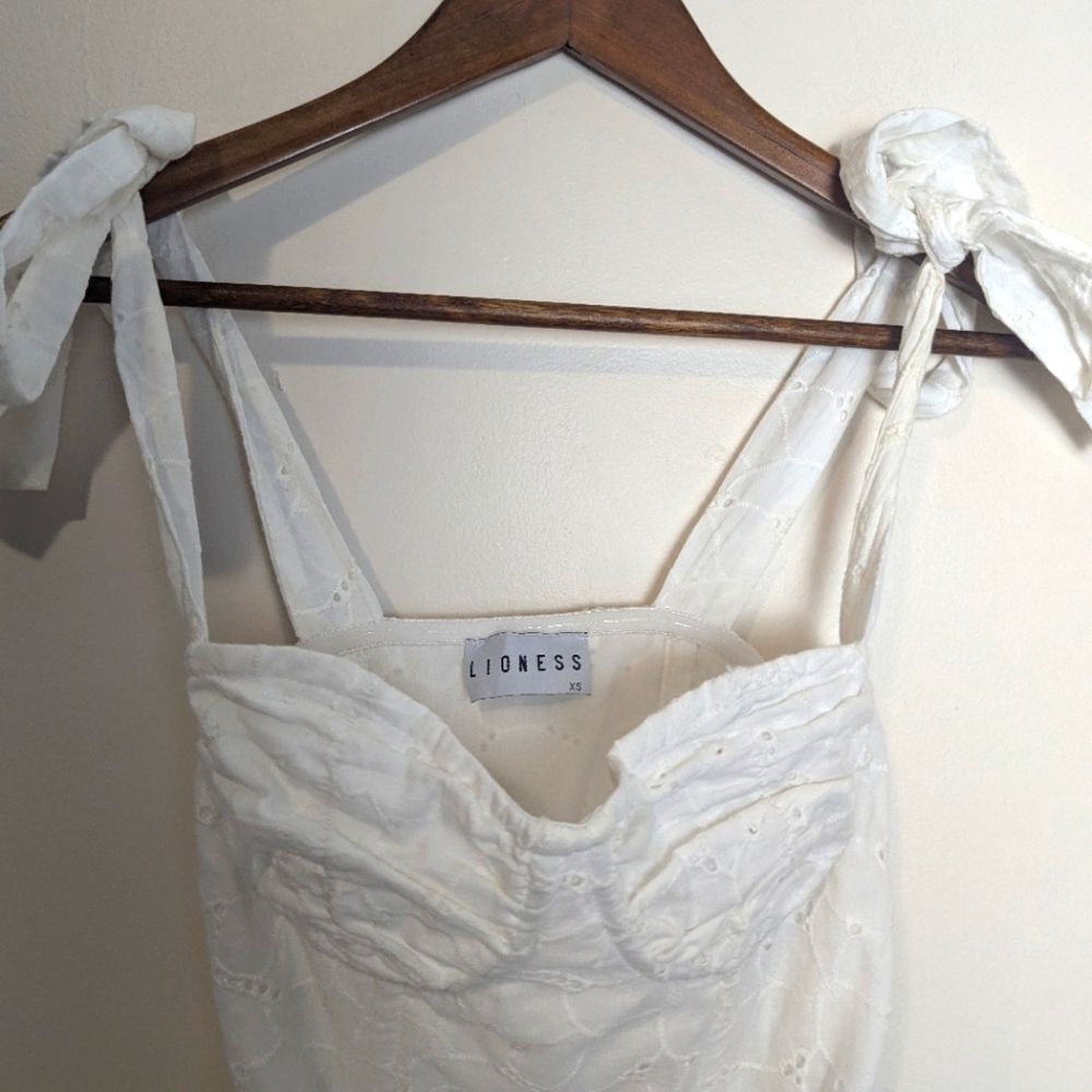 Lioness White Embroidery Senorita Ties Straps Mini Bodycon Dress - Picture 3 of 8